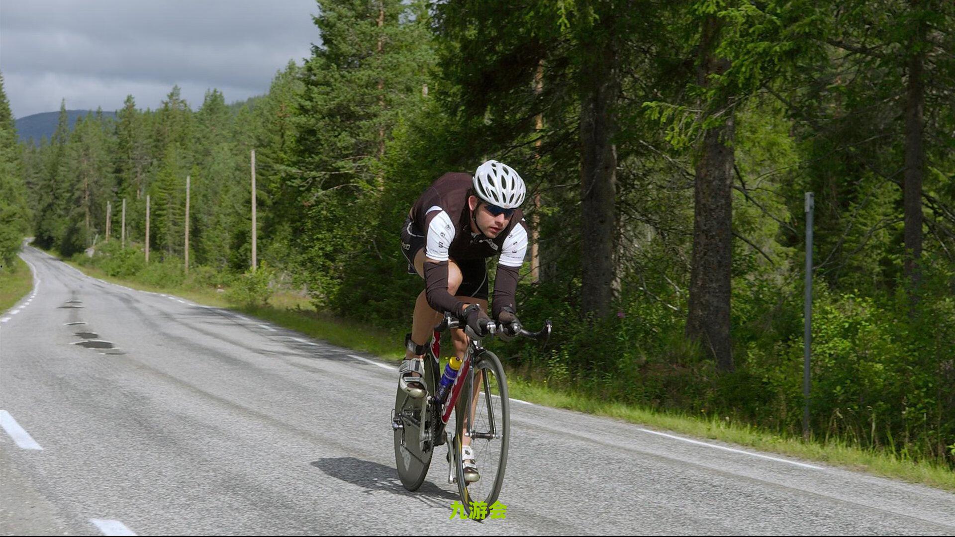 26岁MVP领衔防守铁军！雷霆与王朝首冠勇士的惊人相似性引发联盟热议