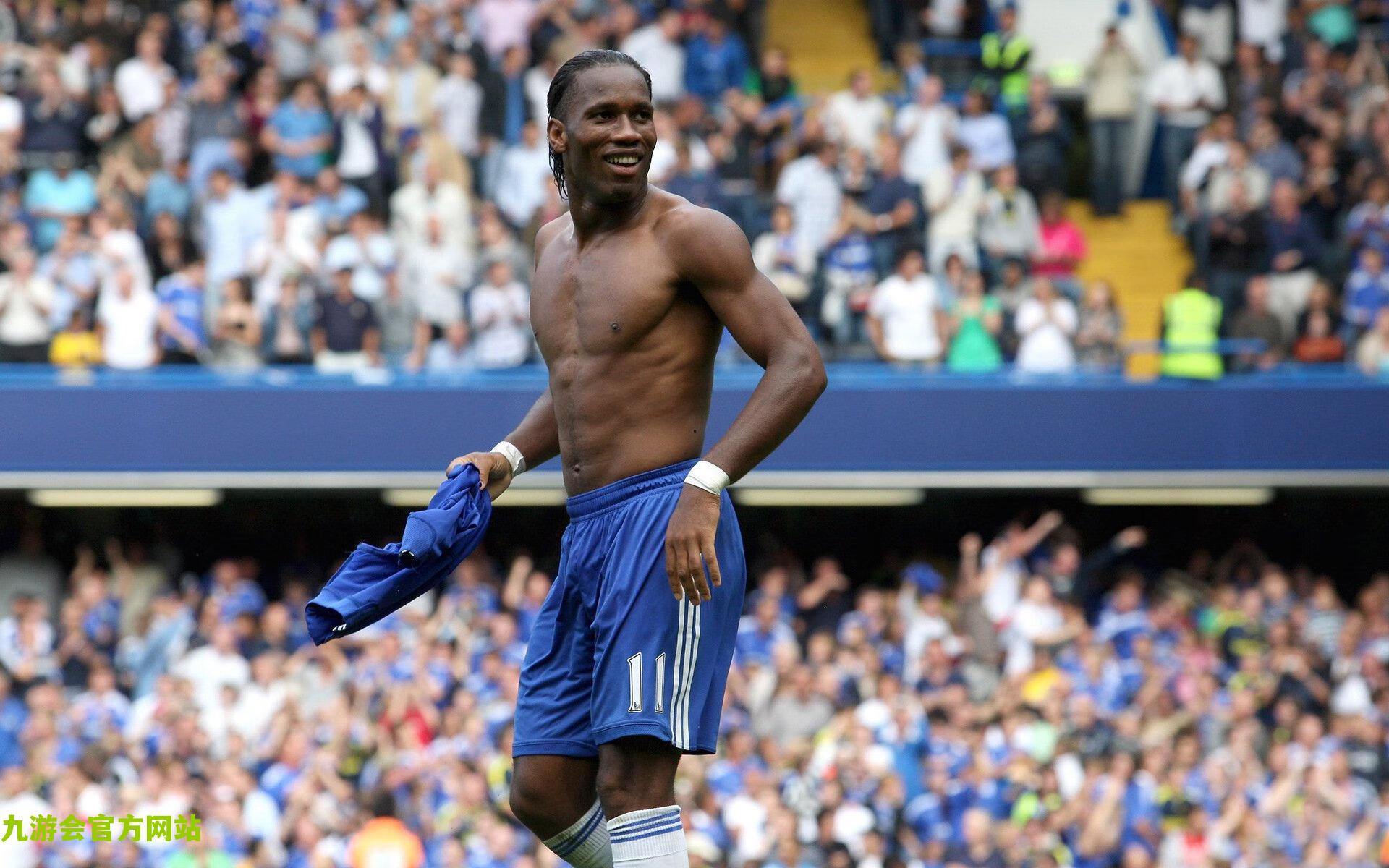 意甲激战正酣，红黑军团稳居前三，11轮22分展露争冠韧性