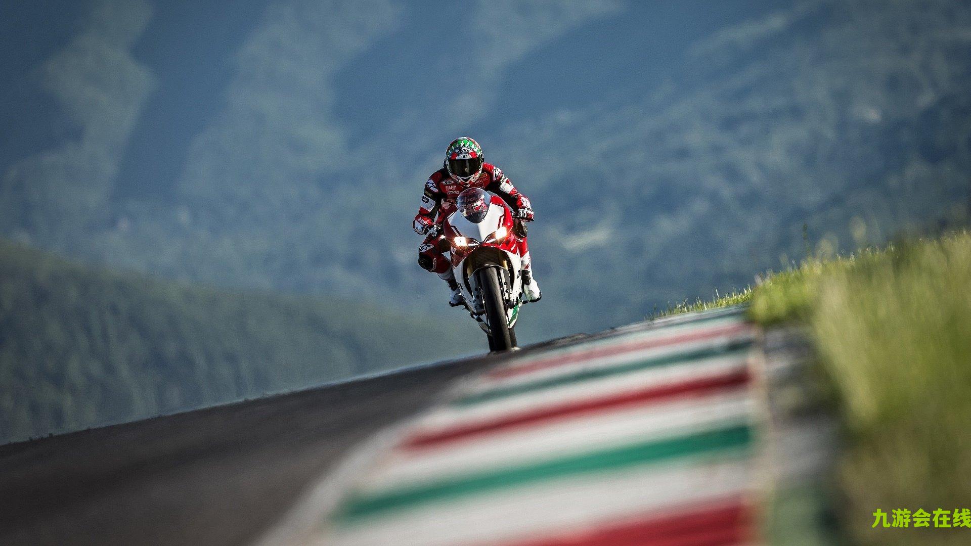 拉莫斯深情祝福布斯克茨，传奇中场赢得所有共事者的最高敬意